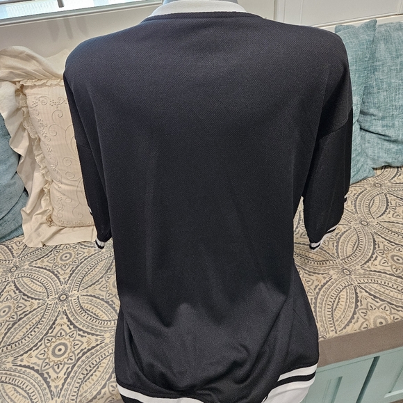 Sporty top by Carbon - Picture 8 of 8